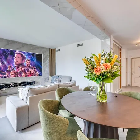 Vacation I Banus Waterfront Penthouse Marina, Sea View, Beachfront Appartement *