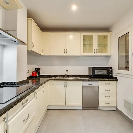 Apartment Vacation I Banus Waterfront Penthouse Marina, Sea View, Beachfront *